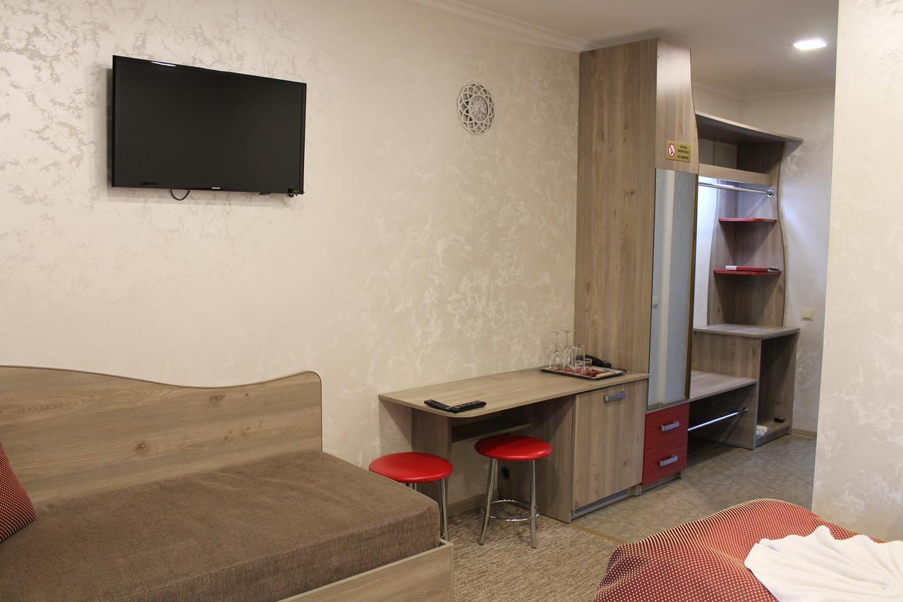 Dikii Med Hotel Geletintsy Exterior photo